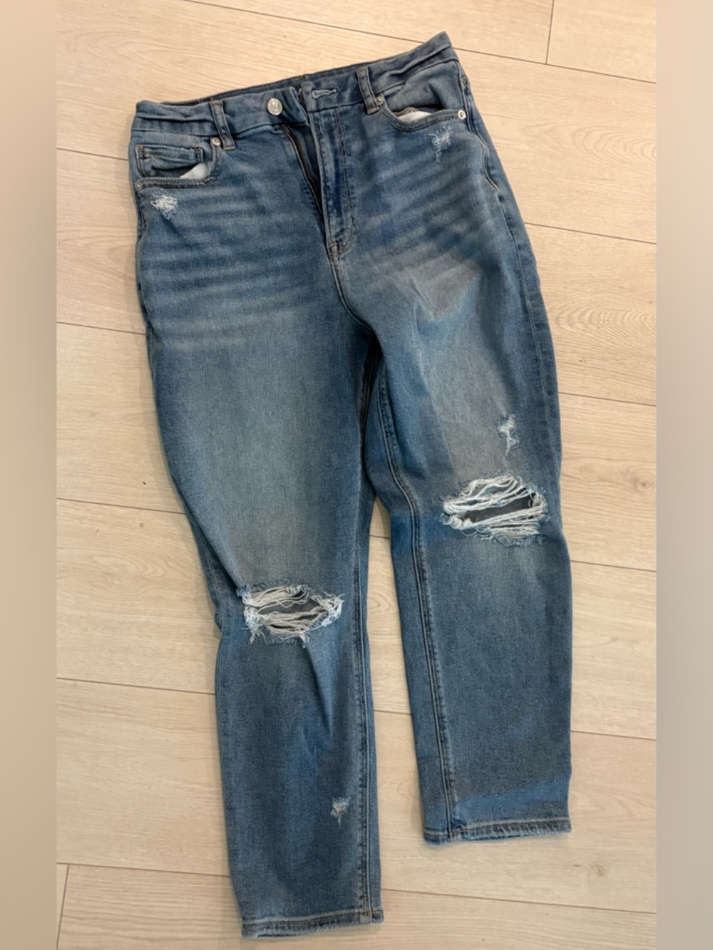 American Eagle Outfitters Distressed Blue Boyfriend Jeans